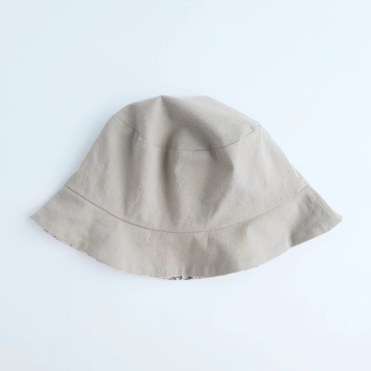 Francie Bucket Hat | Lightweight Reversible | Sand Floral + Beige